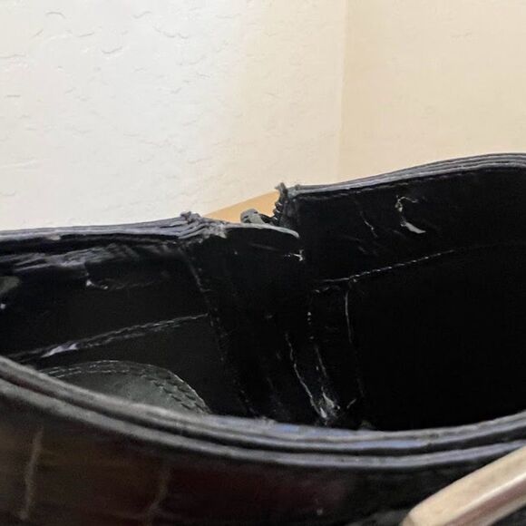 Bandolino Leather upper black booties. Size 6 M - Picture 5 of 8